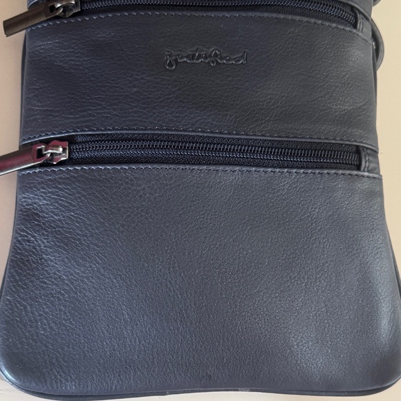 Justified Women’s Navy Leather Crossbody Bag OS NWOT - Picture 5 of 16